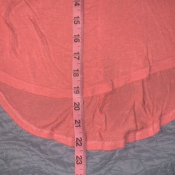 Zenana Outfitters Womens Pink V-Neck T-Shirt S 100% Rayon - Picture 6 of 7